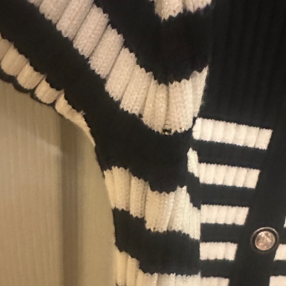 White House Black Market NWT BW Striped Women's Cardigan - Picture 8 of 13